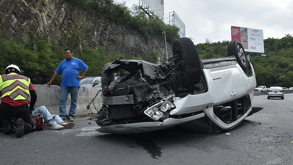 Tres hombres resultaron lesionados en volcadura en la avenida Rangel Frías