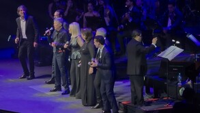 José María Napoleón y Mocedades ofrecieron una noche llena de éxitos, nostalgia y emociones durante su presentación en la Arena Monterrey.