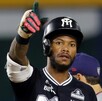 Jugador de Sultanes de Monterrey durante el partido ante Monclova en el Walmart Park.
