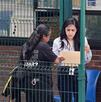 dos mujeres trabajadoras de la planta stanley black & decker en puebla