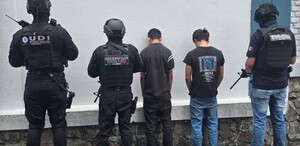 Dos adolescentes de 17 y 13 años fueron procesados en Guadalajara tras agredir a un adulto mayor y robar su tienda. El asalto quedó en video.