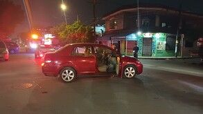 Choque de auto en Guadalupe.