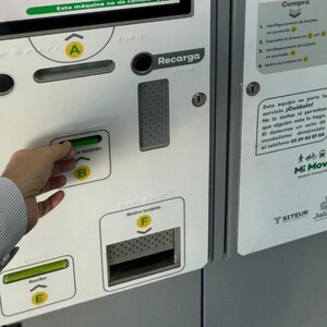 ¿Cómo pagar el Tren Ligero de Guadalajara? Conoce los costos, el uso de tarjetas bancarias sin contacto, código QR y las reglas del pago en efectivo.