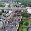 Tráfico por cabalgata en Monterrey.