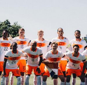 Jugadores titulares de Países Bajos durante el último partido de preparación rumbo al Mundial 2026.