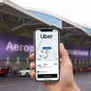 Telefono pide Uber en el AICM