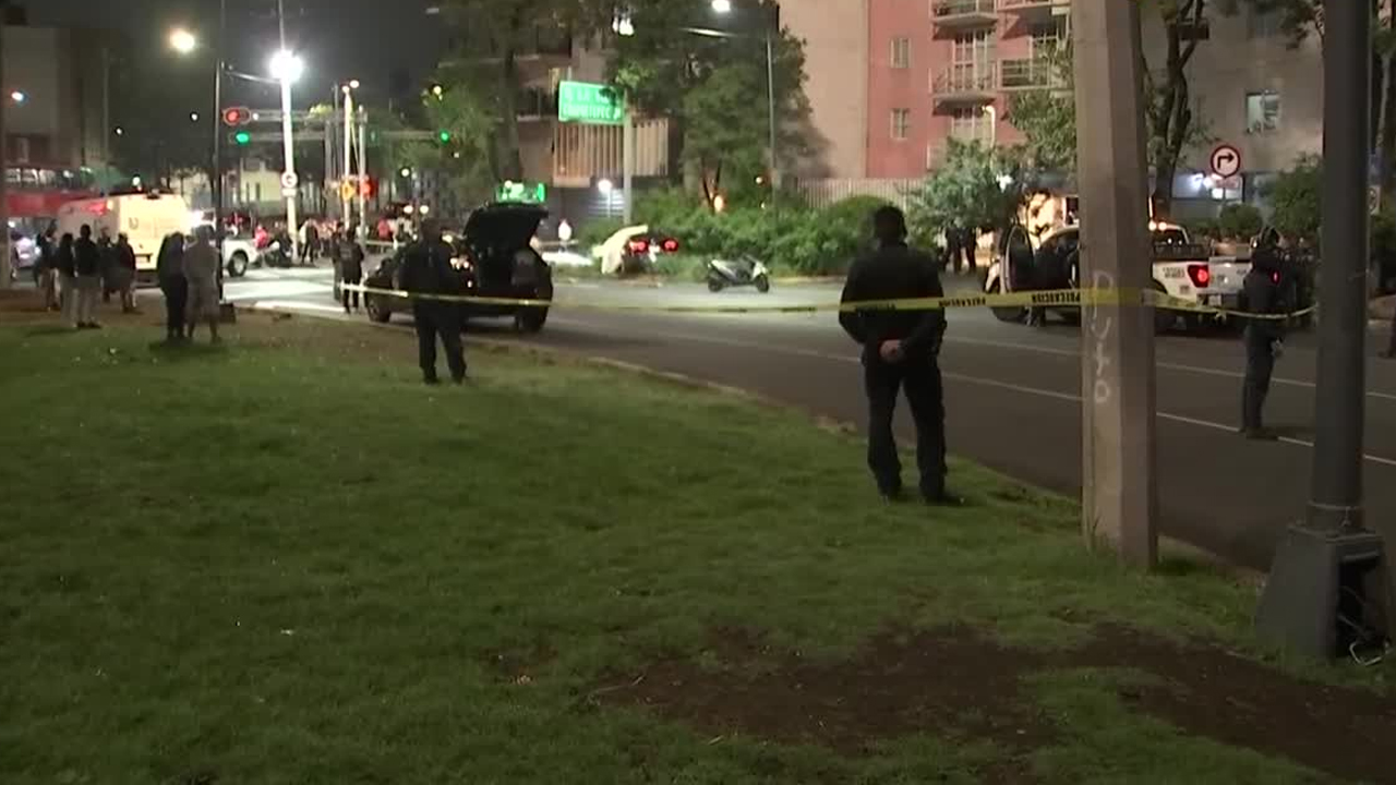 Una pareja murió tras ser atacada a balazos cuando circulaba en un automóvil sobre avenida Ricardo Flores Magón, en la colonia Guerrero.