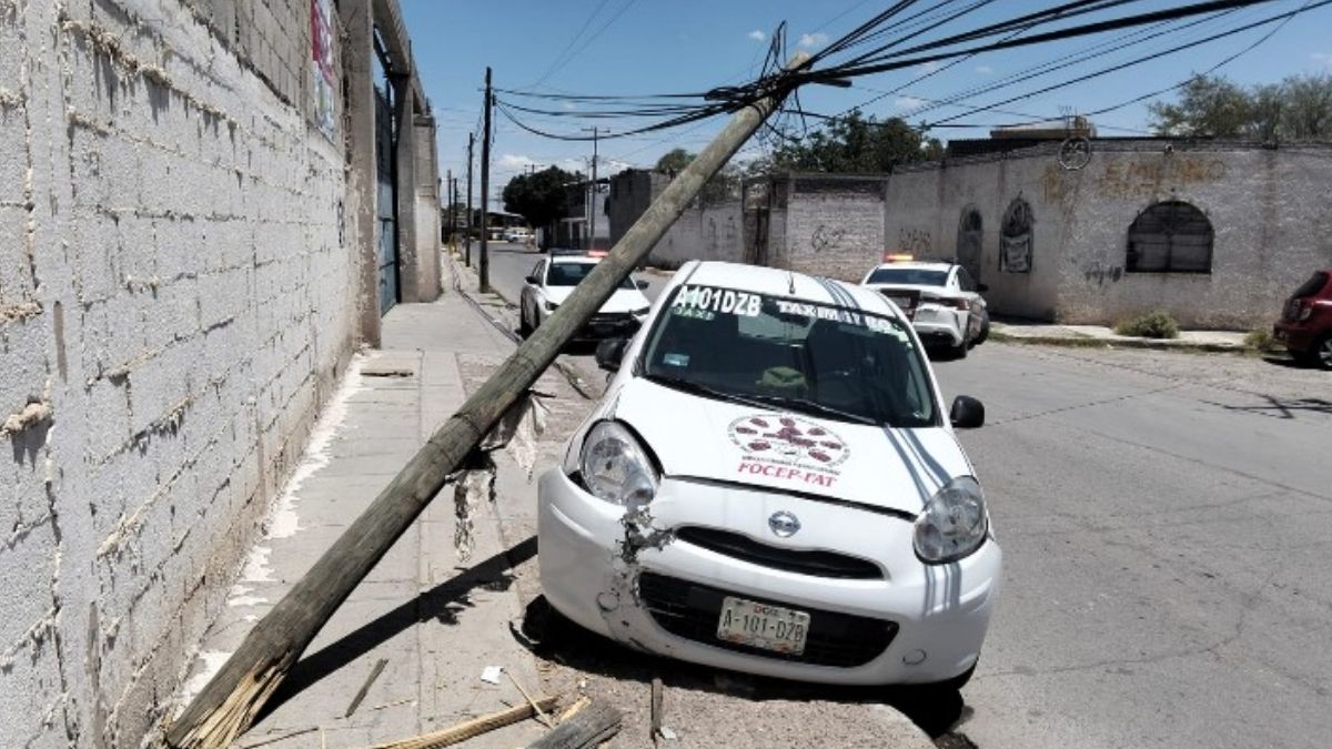 Taxi chocado en Gómez Palacio