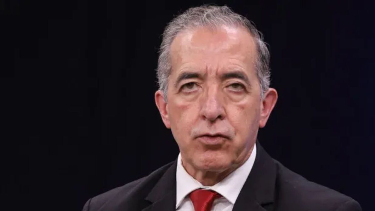 Entrevista al doctor en psiquiatría Roberto Alanís