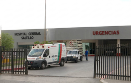 Hombre de 60 años permaneció internado desde mayo tras sufrir una caída. Autoridades ya investigan el caso.