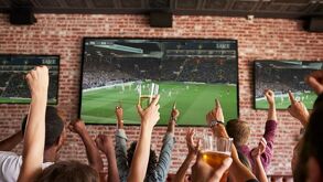 Gente viendo el Mundial