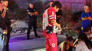Cruz Roja y patrulla de policía en Torreón