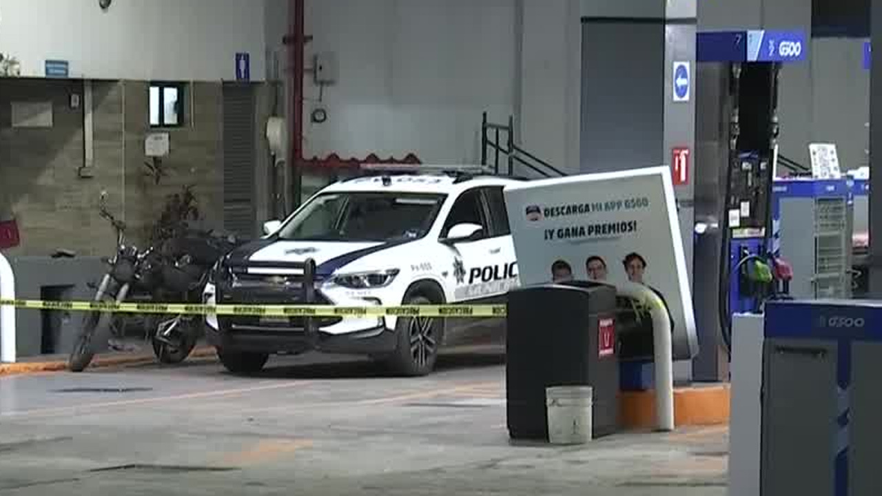 Un hombre murió tras recibir un disparo en la cabeza durante un ataque armado en una gasolinera ubicada en Tlalnepantla.