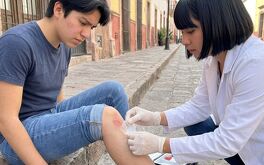 Al agregarle magnetita con sus propiedades antimicrobianas y antifúngicas funcionaría como un apósito.