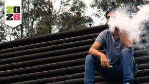 La Ley General para el Control del Tabaco prohíbe el consumo de cualquier producto de tabaco o nicotina en espacios de concurrencia colectiva