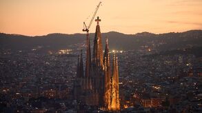 Papa León XIV consagra la iglesia más alta del mundo