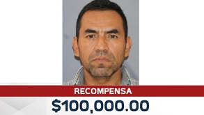 La Fiscalía de Michoacán ofrece 100 mil pesos por el coordinador de escoltas de Carlos Manzo. Suman 24 detenidos vinculados al CJNG. Detalles aquí.