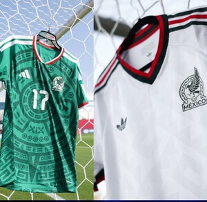 Tres ediciones del uniforme de la Selección Mexicana