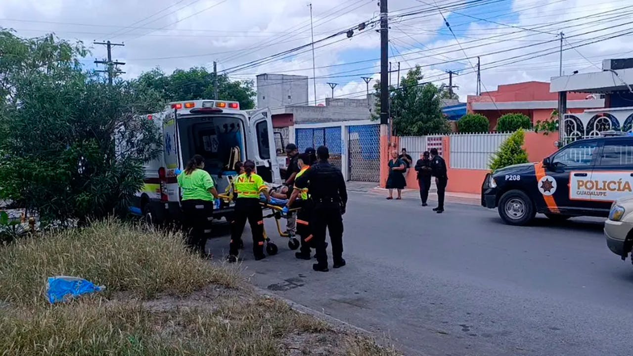 Rubén Isai Ávila Peña, de 37 años, resultó herido de bala en la pierna izquierda tras un ataque armado ocurrido frente a su domicilio en Guadalupe.