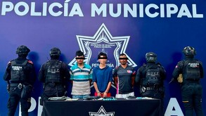 Tres personas fueron detenidas en Pesquería con más de 190 dosis de presunta droga, un arma de fuego y dinero en efectivo.