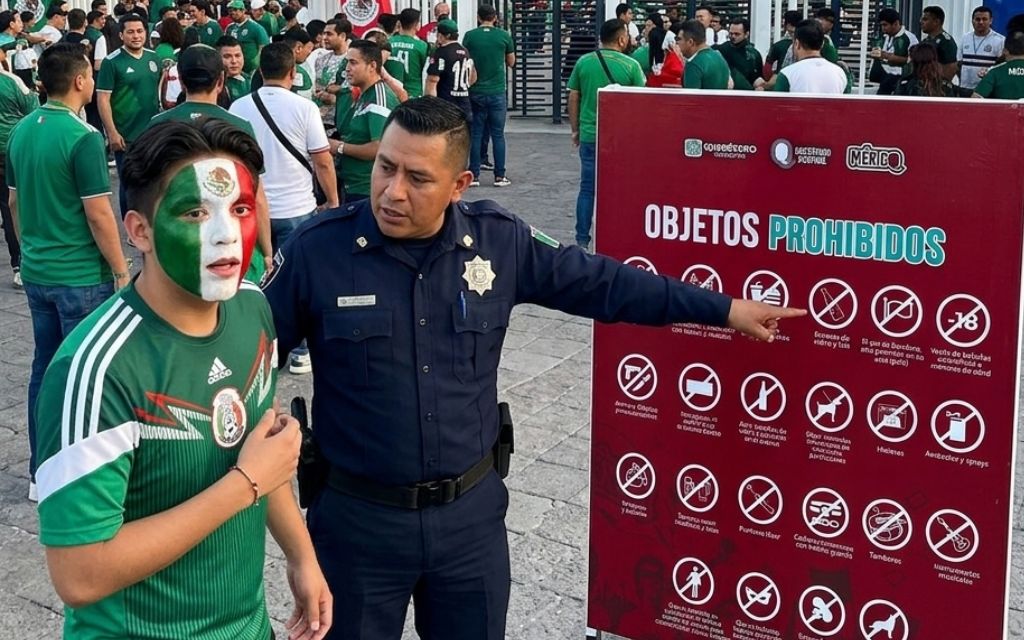 La entrada al Estadio Corregidora con estos objetos queda estrictamente prohibida.