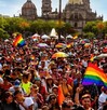 Comunidad LGBT en Plaza Liberación en Guadalajara