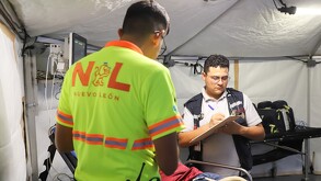 La Secretaría de Salud informó que 45 personas recibieron atención médica durante el primer día del Fan Fest Monterrey.