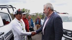 Patrullas entregadas por el gobierno de Michoacán para los 13 puntos de la comunidad indígena
