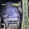 Interior de camión monstruo