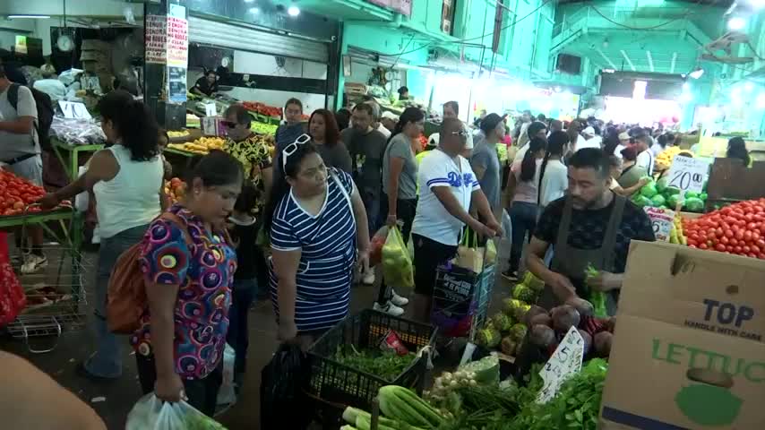 Aunque algunas verduras redujeron su precio en Nuevo León, el aumento en frutas y carnes mantiene presión sobre el gasto familiar.
