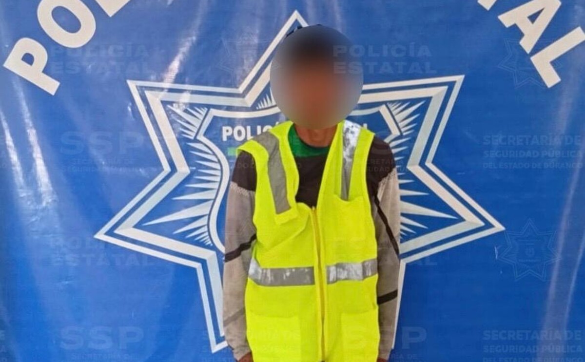 Joven que fue detenido por haber realizado tocamientos a su amiga mientras estaba dormida.