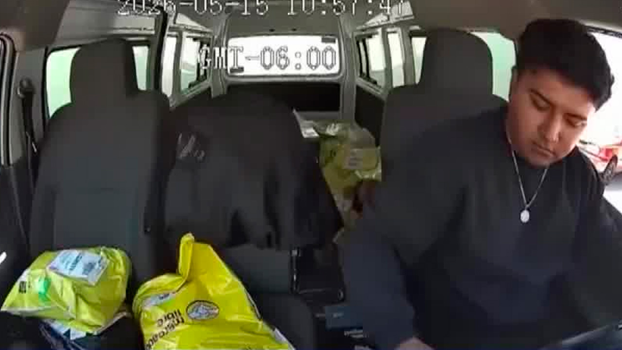 Un repartidor fue asaltado en Nicolás Romero, Estado de México, y el hecho fue captado en video.