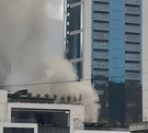 La tarde del lunes ciudadanos reportaron incendio en el Metropolitan Center en San Pedro.