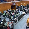 Diputados en Congreso de Nuevo León votando sobre veto a transporte de Nuevo León.
