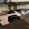 Camioneta en desagüe en colonia La Alianza en Monterrey.