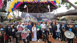 Los distintos integrantes para presentar el programa para la Fiesta de Tlaquepaque