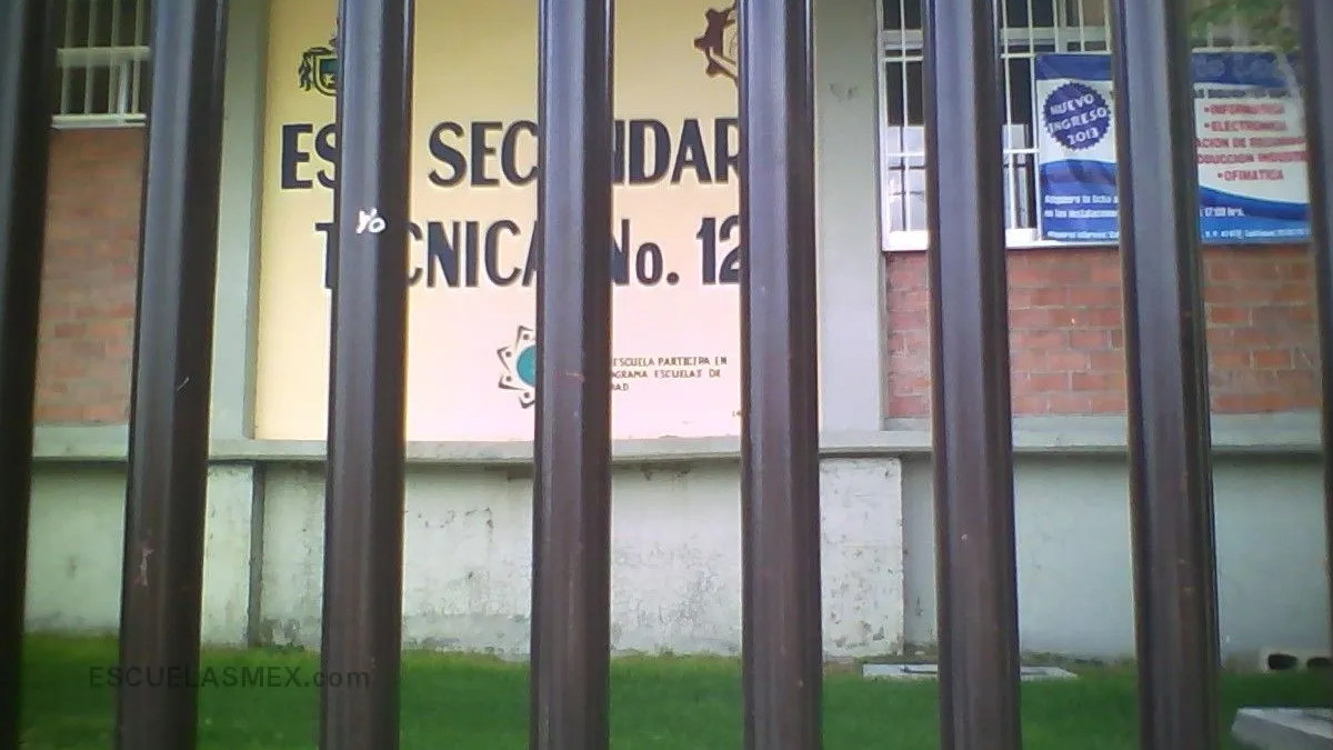 fachada secundaria 127 Jalisco