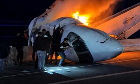 Accidente aéreo en Laredo, Texas y acciones de rescate de conductores.