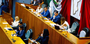 El Congreso de Nuevo León presento una controversia antes el TSJ para impedir que se obligue a reconocer a Ulises Carlín como encargado.