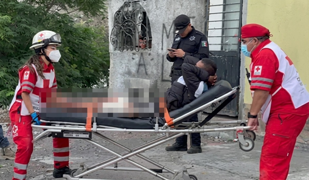 Una discusión por una bocina derivó en un hecho violento que movilizó a policías, paramédicos y fiscales.