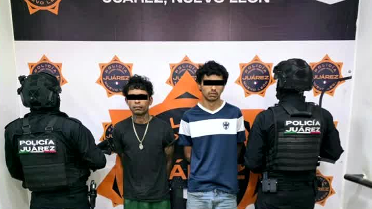 Dos hombres fueron detenidos en la colonia Hacienda San José, en Juárez, tras un reporte ciudadano por presunta venta de droga.
