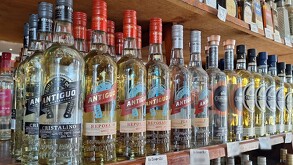 Jorge Jiménez Lona, señaló que en varios municipios persisten deficiencias en la supervisión de establecimientos que comercializan bebidas alcohólicas.