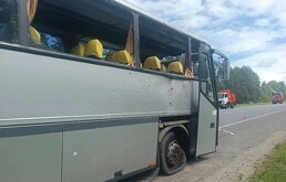 Exterior de un autobús que fue atacado en Bielorrusia