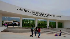 Estudiantes de la Unicach exigen limpiar la universidad de los casos de acoso sexual.