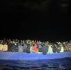 Autoridades de EU interceptaron una embarcación sobrecargada con 240 haitianos. El comisionado Rodney Scott advierte sobre los peligros de la migración