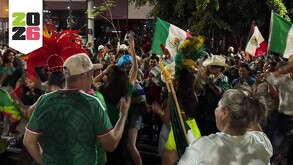 Personas en la Minerva tras triunfo de México ante Corea