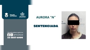 Ficha de sentencia de la Fiscalía de Jalisco de Aurora 'N' con una fotografía de la mujer con los ojos censurados con un recuadro negro