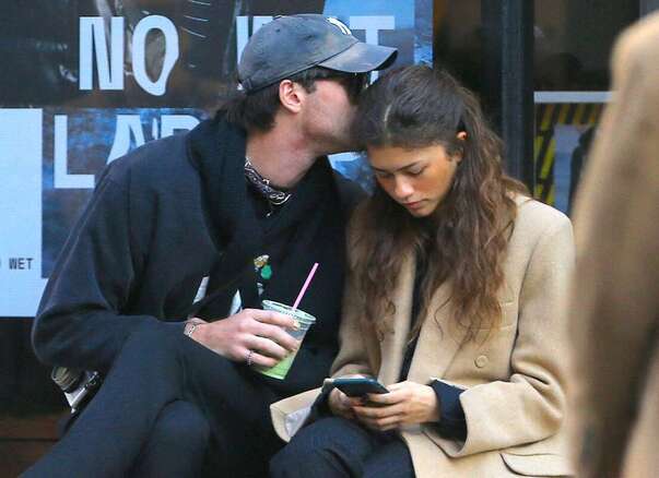Zendaya y Jacob captados por la prensa