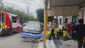 Lugar donde un hombre cayó y se lesionó gravemente la cabeza.