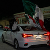 La emoción por el resultado reunió a familias y aficionados en una noche llena de cánticos, banderas y festejos en Saltillo.